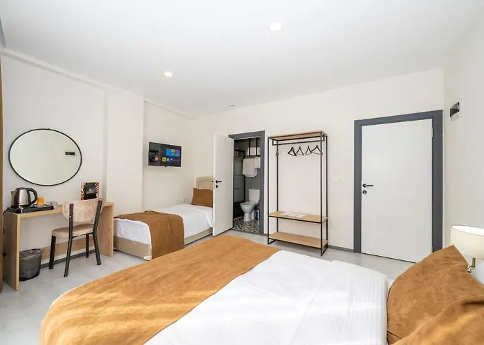 Gloria Airport Hotel 3*