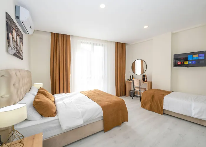 מלון Gloria Airport