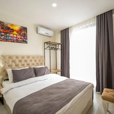 Gloria Airport Hotel